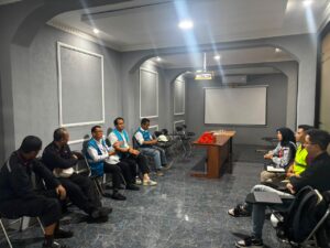 PLN Perkuat Kemitraan dengan Industri, Pastikan Pasokan Listrik Andal Dukung Pemanfaatan PLTS Atap di PT Pulogadung Steel
