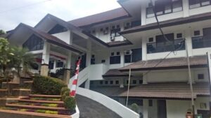 Diduga Disdik Kota Bogor Biarkan Penjualan Seragam di Sekolah – KABAR AKURAT